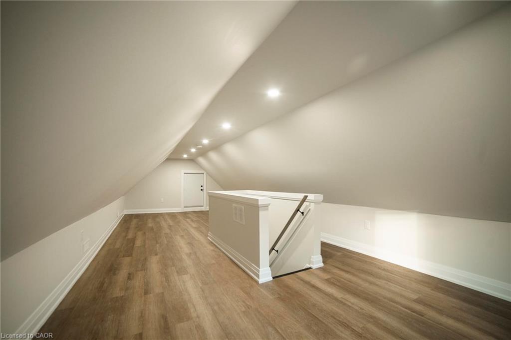 1-265 Robert Street, Hamilton, ON - Indoor Photo Showing Other Room