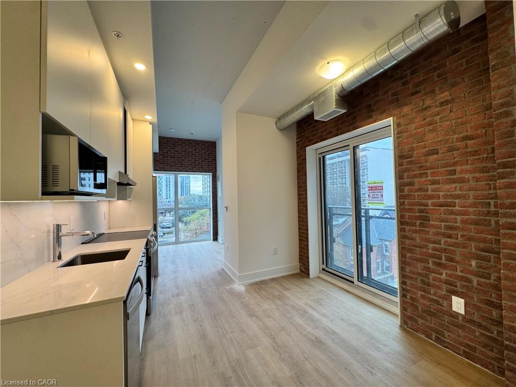 407-206 King Street W, Hamilton, ON - Indoor