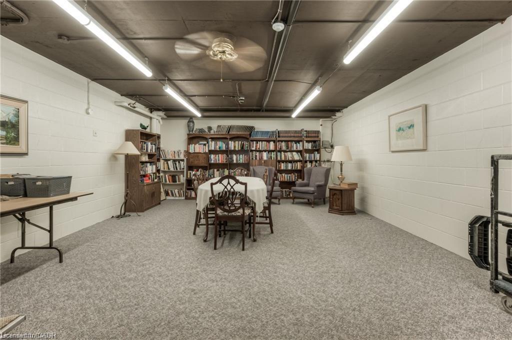 603-45 Westmount Road N, Waterloo, ON - Indoor Photo Showing Garage