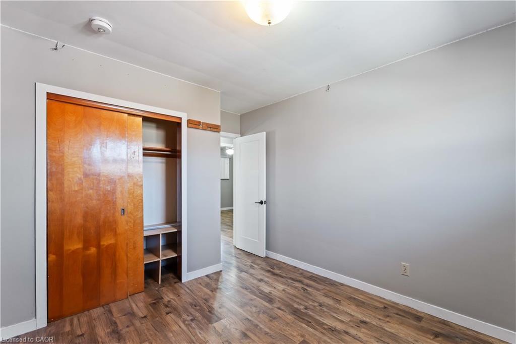 90 Rainbow Drive, Hamilton, ON - Indoor Photo Showing Other Room