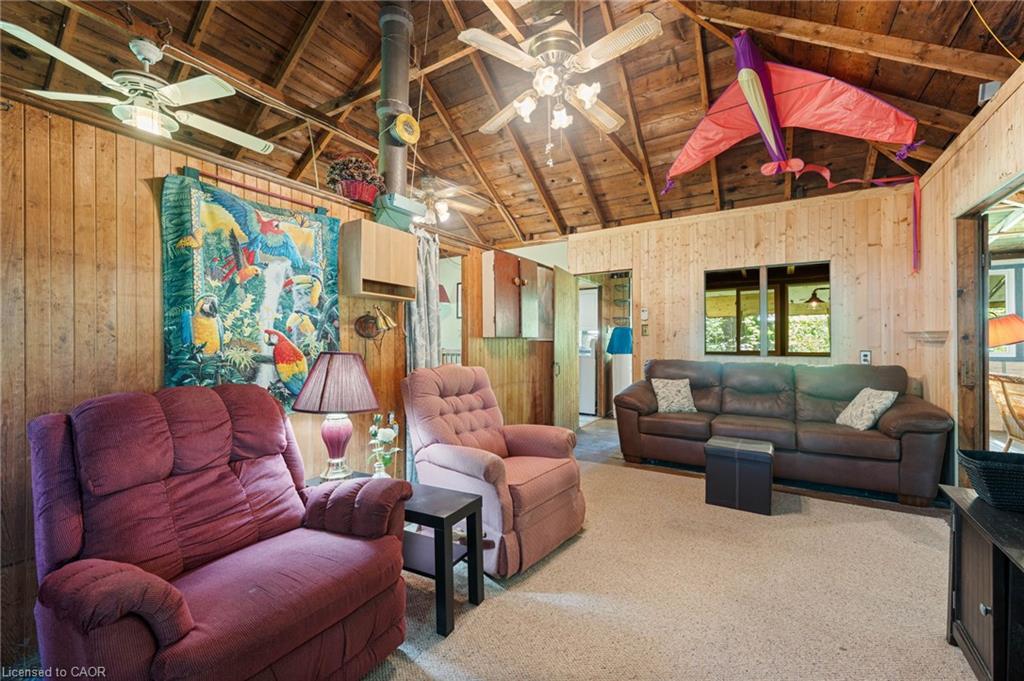 303 Erie Boulevard, Long Point, ON - Indoor Photo Showing Living Room
