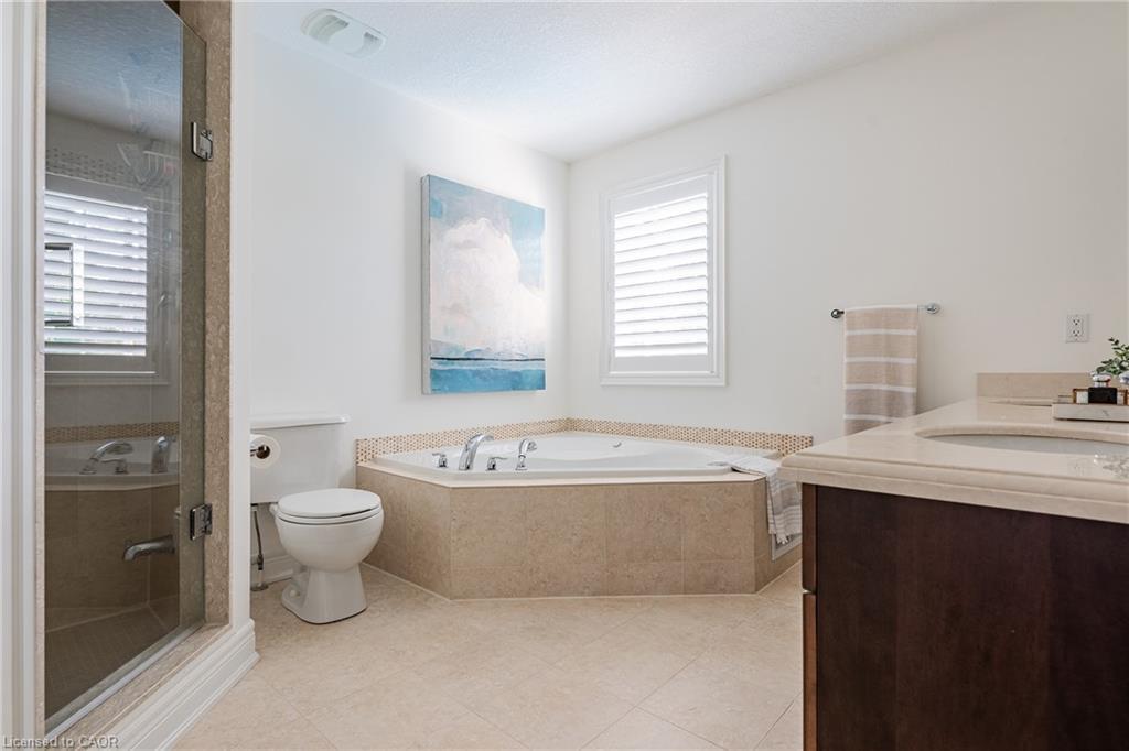 266 Tracina Drive, Oakville, ON - Indoor Photo Showing Bathroom