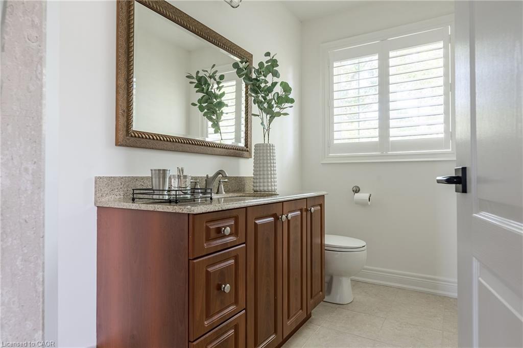 266 Tracina Drive, Oakville, ON - Indoor Photo Showing Bathroom