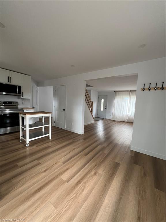 42 Elmwood Avenue, Brantford, ON - Indoor