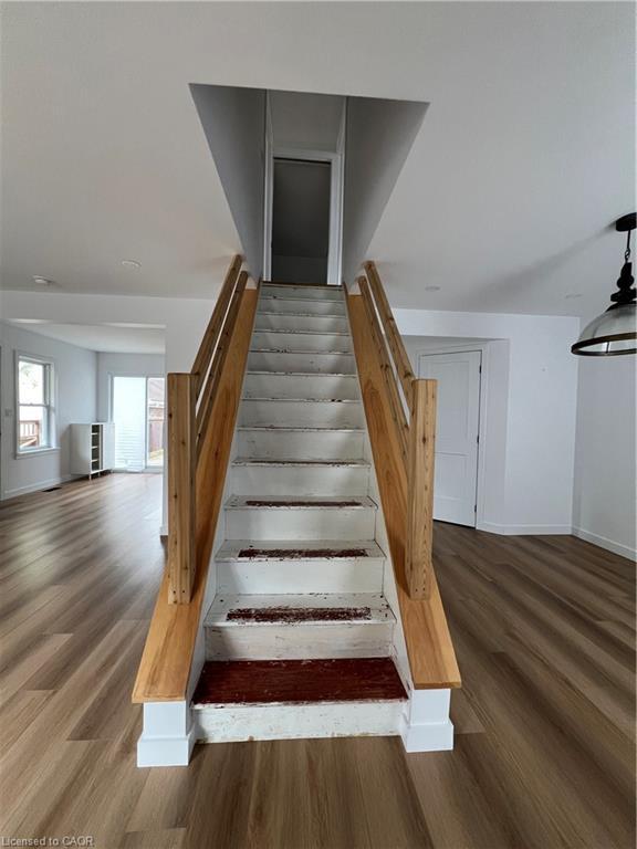 42 Elmwood Avenue, Brantford, ON - Indoor Photo Showing Other Room