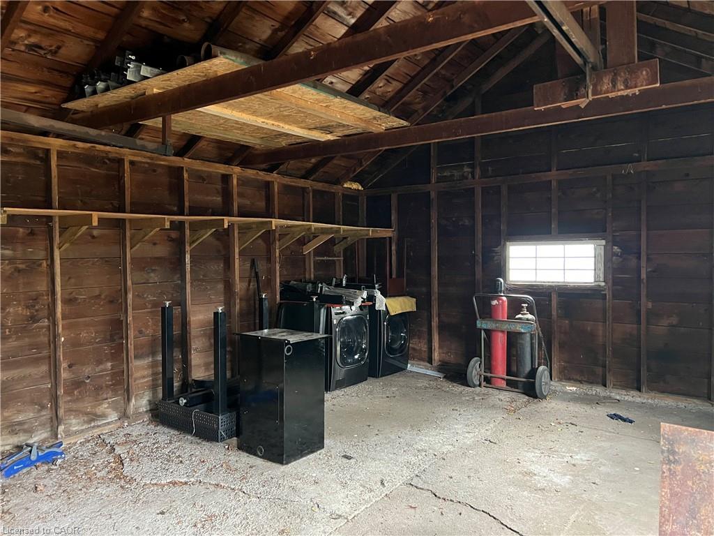 42 Elmwood Avenue, Brantford, ON - Indoor