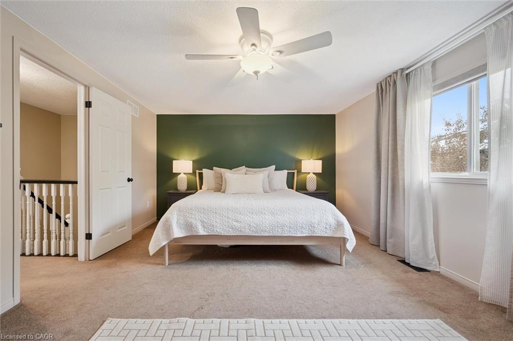 15-42 Fallowfield Drive, Kitchener, ON - Indoor Photo Showing Bedroom