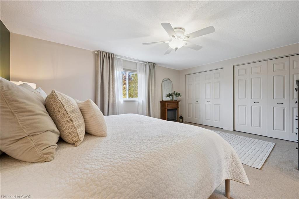 15-42 Fallowfield Drive, Kitchener, ON - Indoor Photo Showing Bedroom