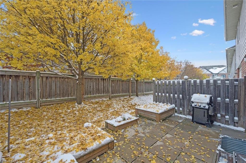 15-42 Fallowfield Drive, Kitchener, ON - Outdoor