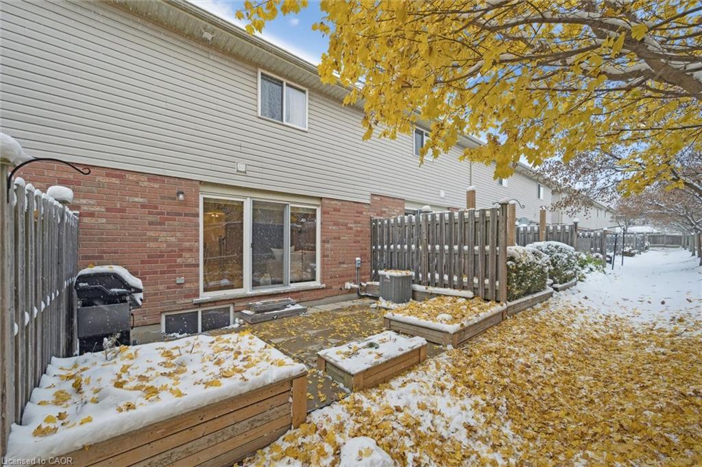 15-42 Fallowfield Drive, Kitchener, ON - Outdoor With Deck Patio Veranda