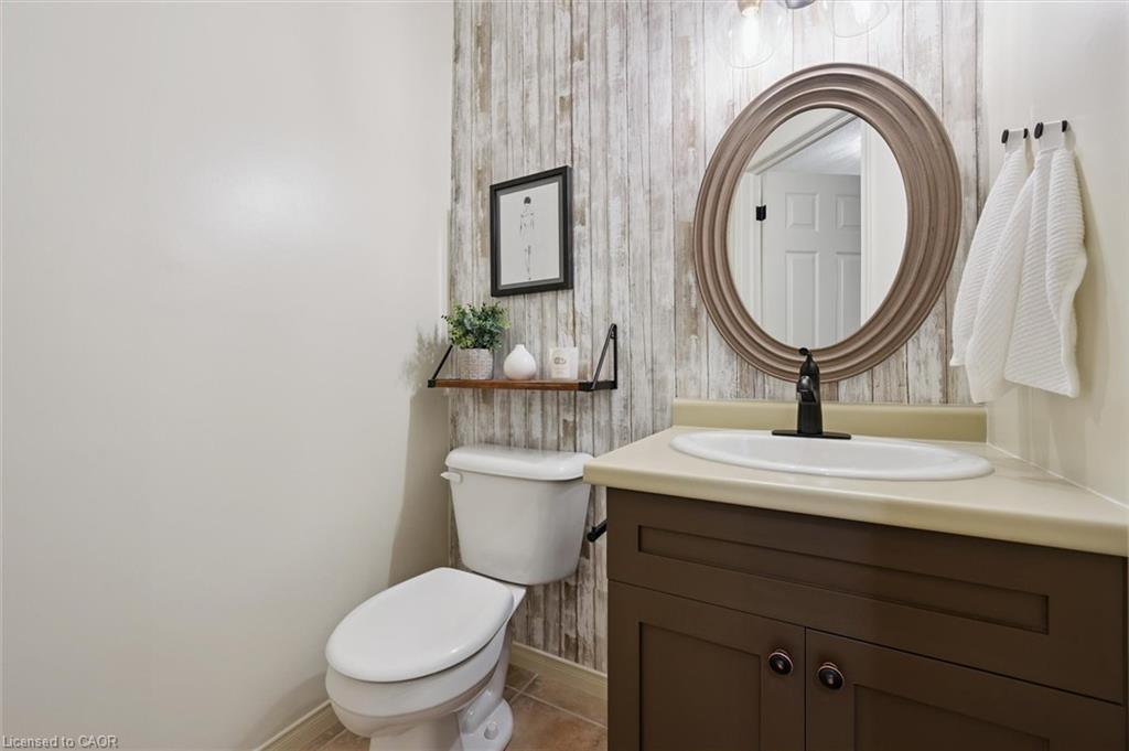 15-42 Fallowfield Drive, Kitchener, ON - Indoor Photo Showing Bathroom