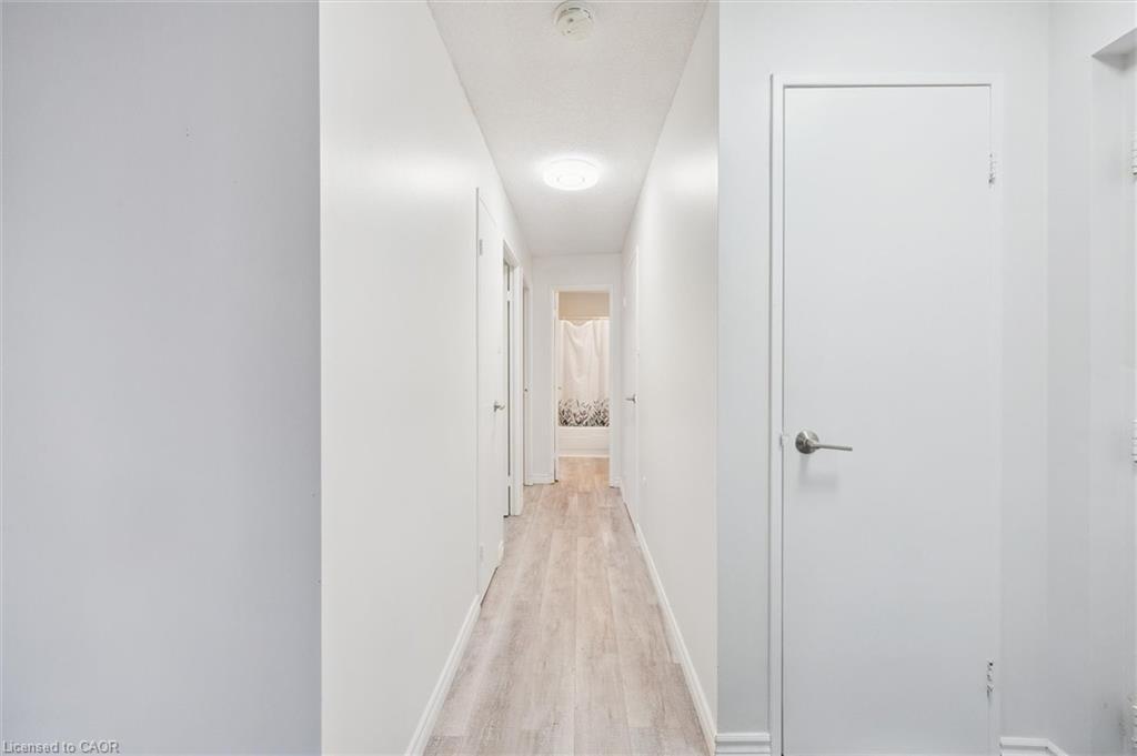 210-279 Chandler Drive, Kitchener, ON - Indoor Photo Showing Other Room