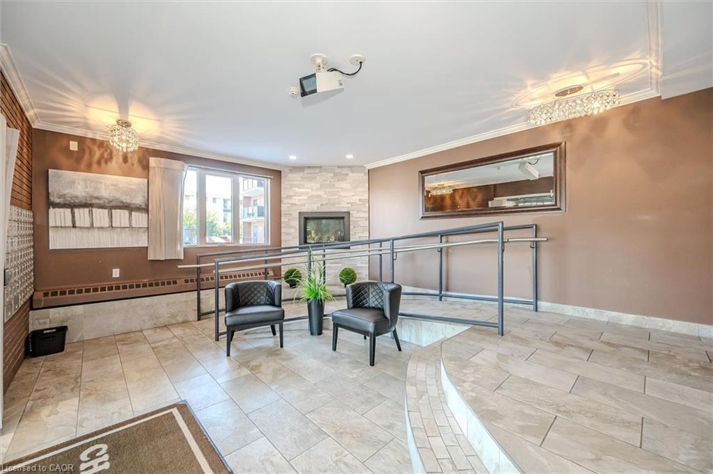 210-279 Chandler Drive, Kitchener, ON - Indoor