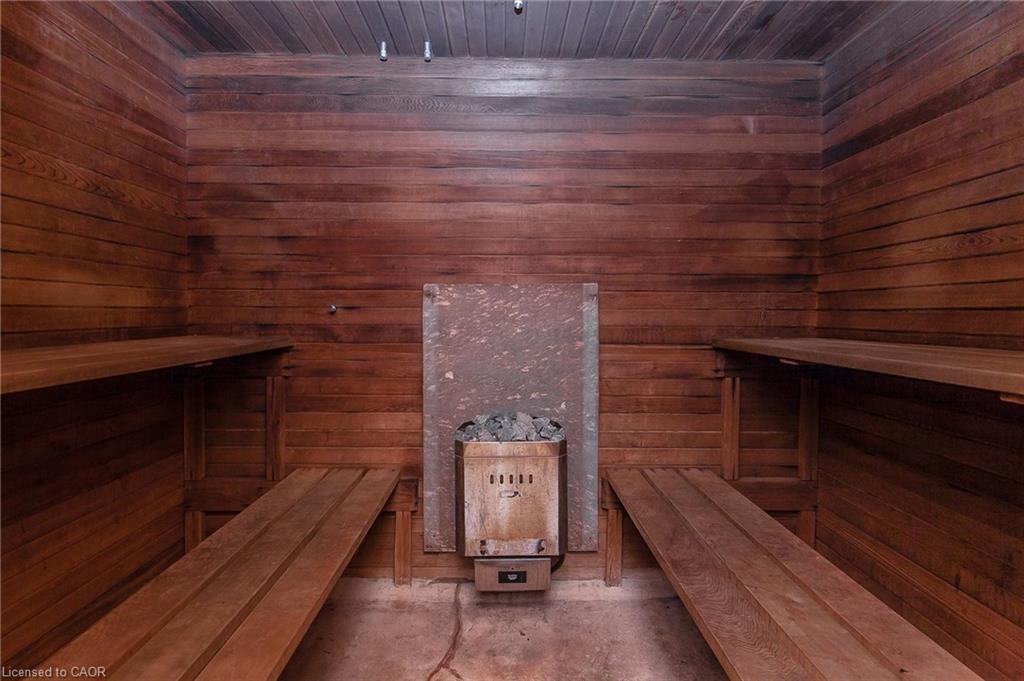 210-279 Chandler Drive, Kitchener, ON - Indoor Photo Showing Other Room