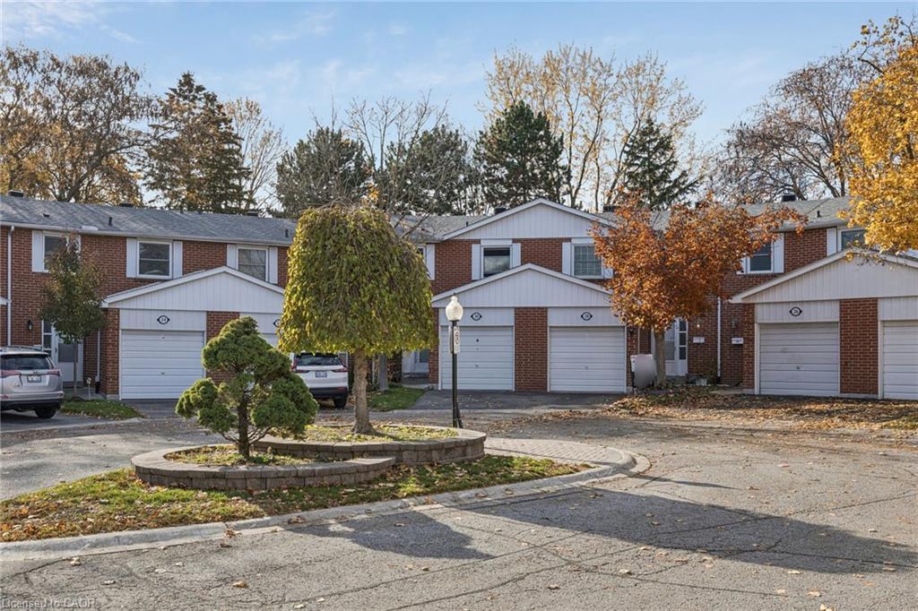 28 Reith Way, Thornhill, ON - Outdoor With Facade