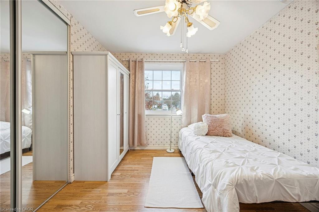 28 Reith Way, Thornhill, ON - Indoor Photo Showing Bedroom