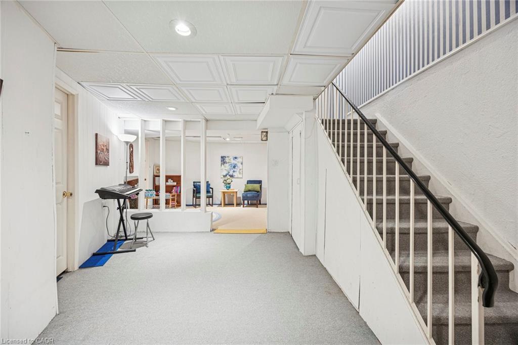 28 Reith Way, Thornhill, ON - Indoor Photo Showing Other Room