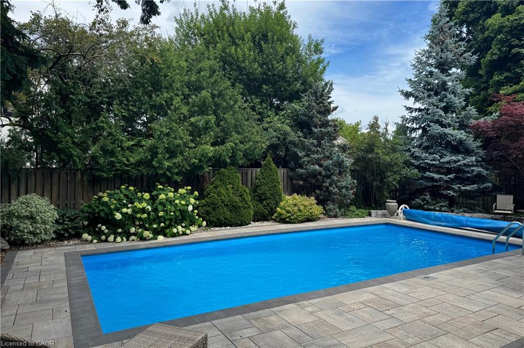 25 Sora Drive, Mississauga, ON - Outdoor With In Ground Pool With Backyard
