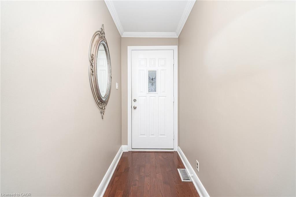 25 Sora Drive, Mississauga, ON - Indoor Photo Showing Other Room