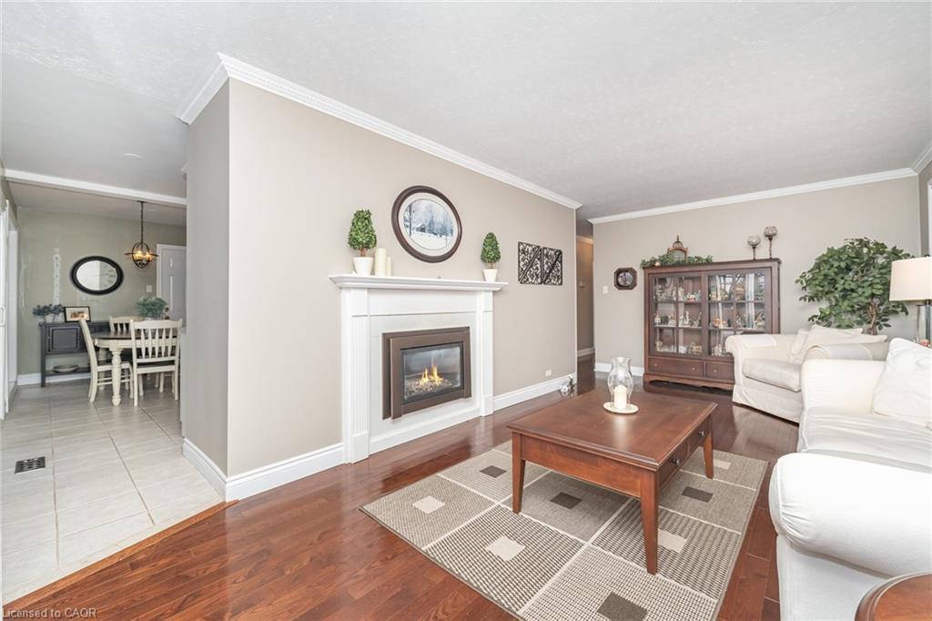 25 Sora Drive, Mississauga, ON - Indoor Photo Showing Living Room With Fireplace