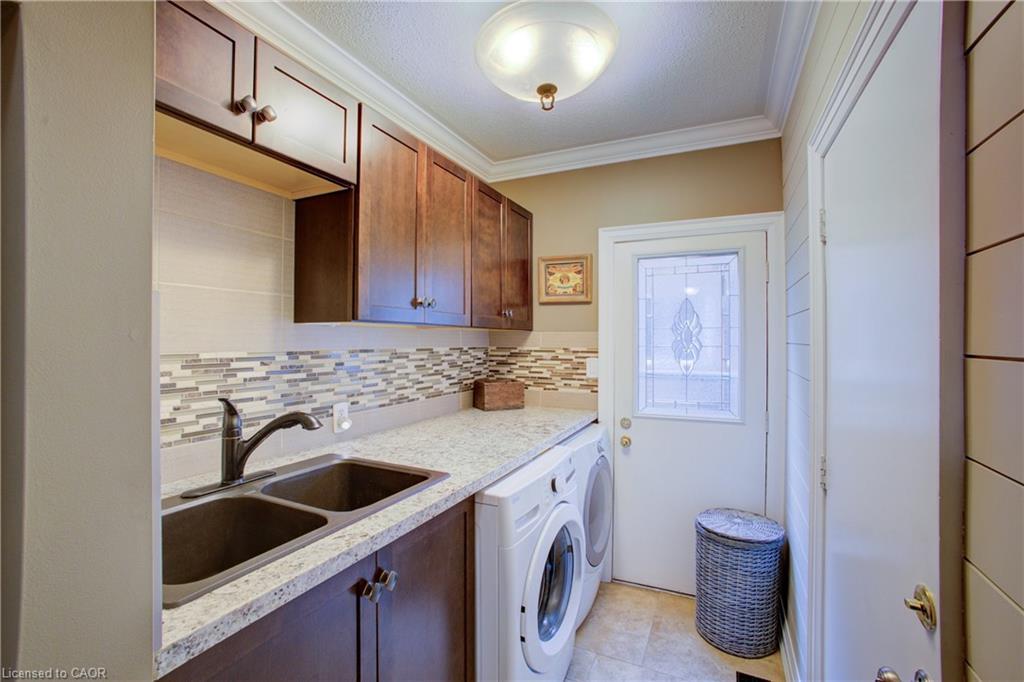 109 Professor'S Lake Parkway, Brampton, ON - Indoor Photo Showing Kitchen With Double Sink
