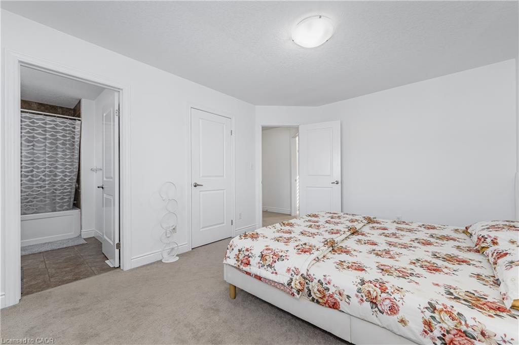 854 Springbank Avenue N, Woodstock, ON - Indoor Photo Showing Bedroom