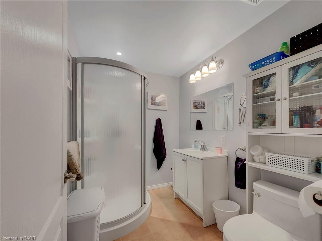 15-566 Southridge Drive, Hamilton, ON - Indoor Photo Showing Bathroom