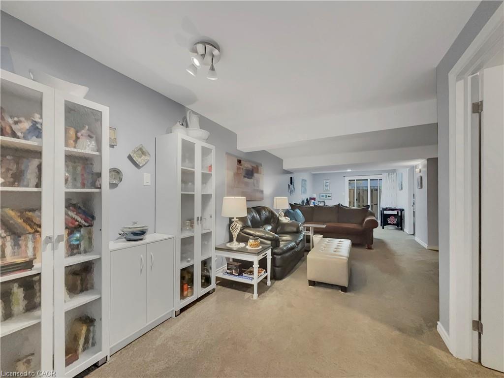 15-566 Southridge Drive, Hamilton, ON - Indoor Photo Showing Other Room