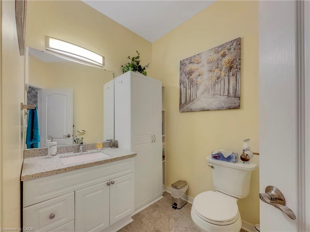 15-566 Southridge Drive, Hamilton, ON - Indoor Photo Showing Bathroom