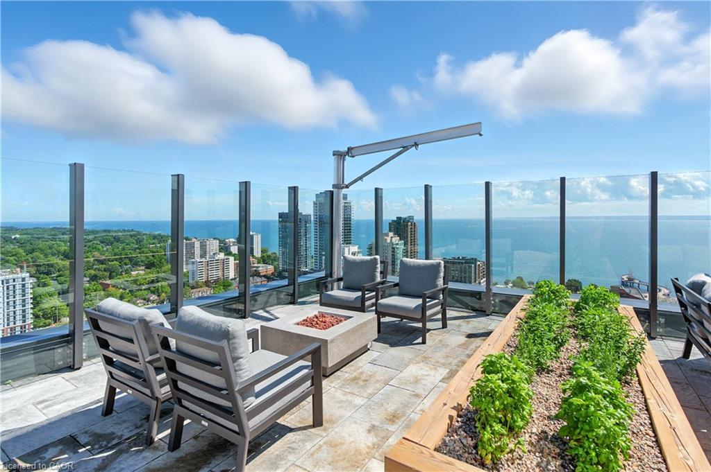 1604-2007 James Street, Burlington, ON - Outdoor With View