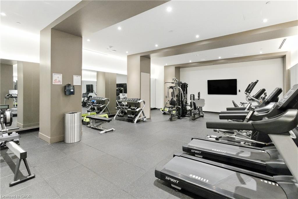 1604-2007 James Street, Burlington, ON - Indoor Photo Showing Gym Room