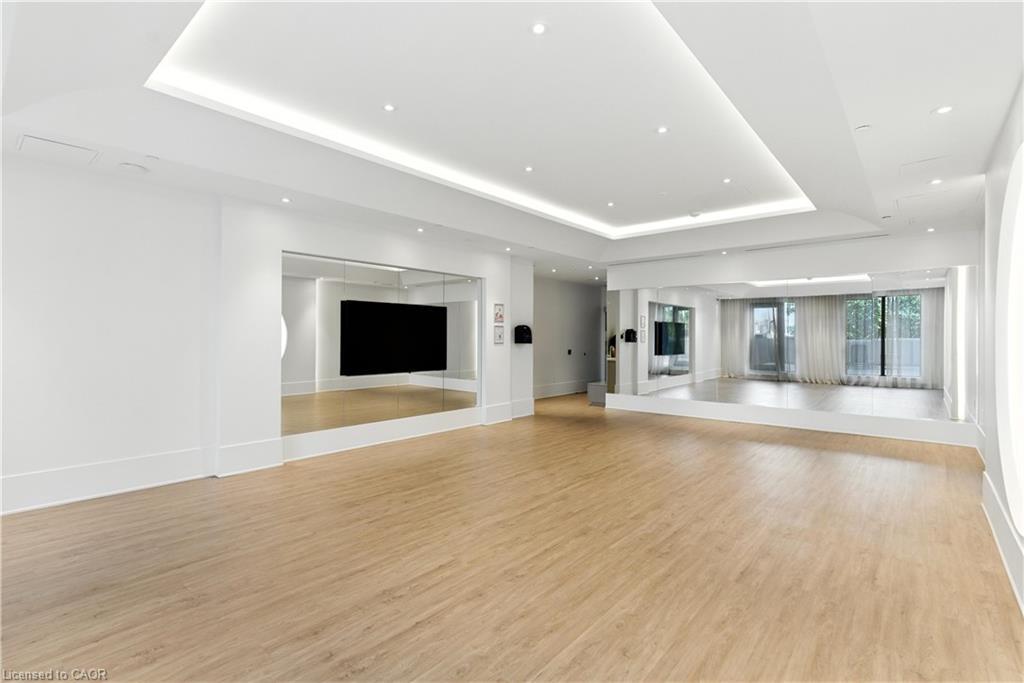 1604-2007 James Street, Burlington, ON - Indoor