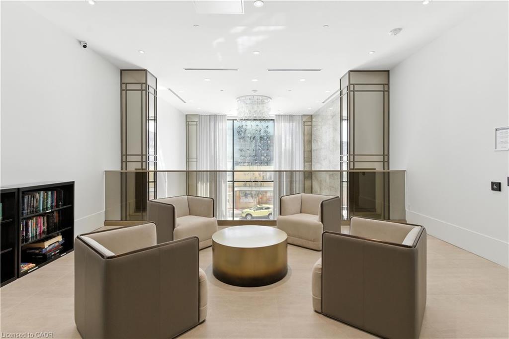 1604-2007 James Street, Burlington, ON - Indoor