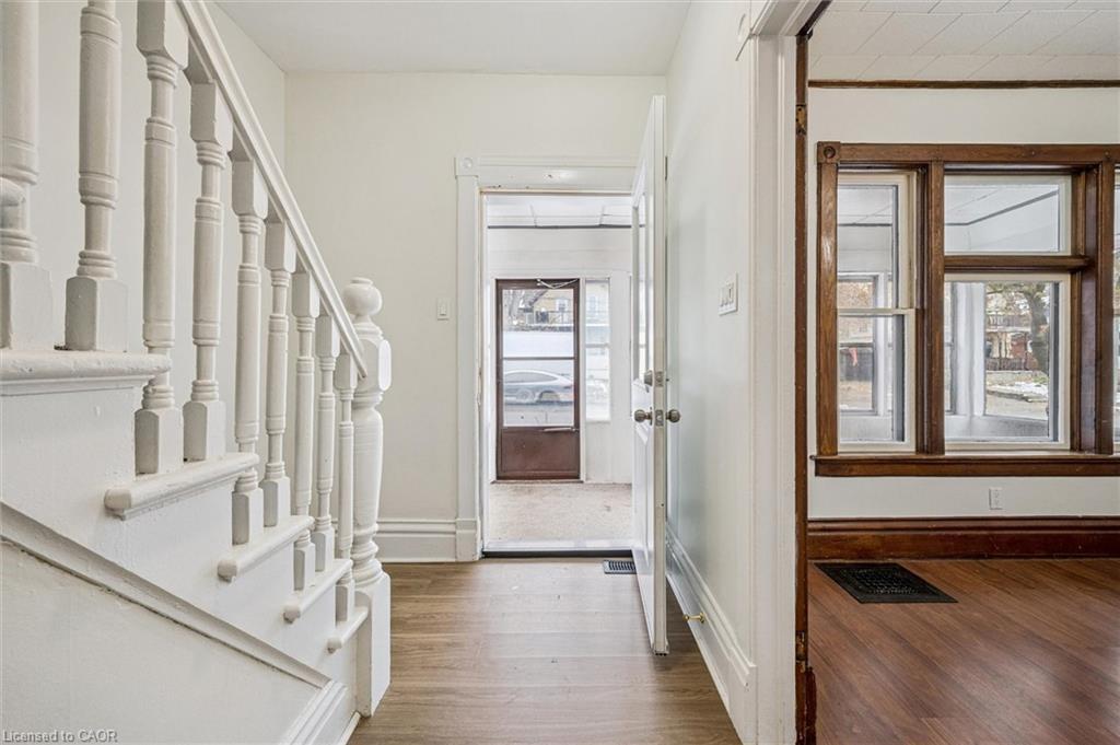 47 Krug Street, Kitchener, ON - Indoor Photo Showing Other Room