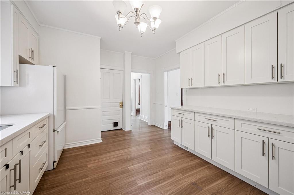 47 Krug Street, Kitchener, ON - Indoor Photo Showing Kitchen