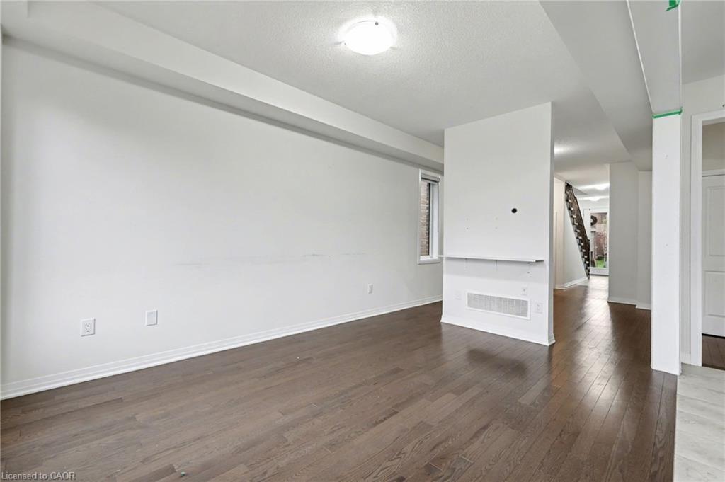 9 Prince Philip Boulevard, Ayr, ON - Indoor Photo Showing Other Room