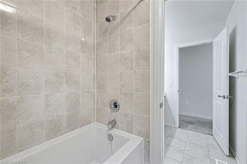 9 Prince Philip Boulevard, Ayr, ON - Indoor Photo Showing Bathroom