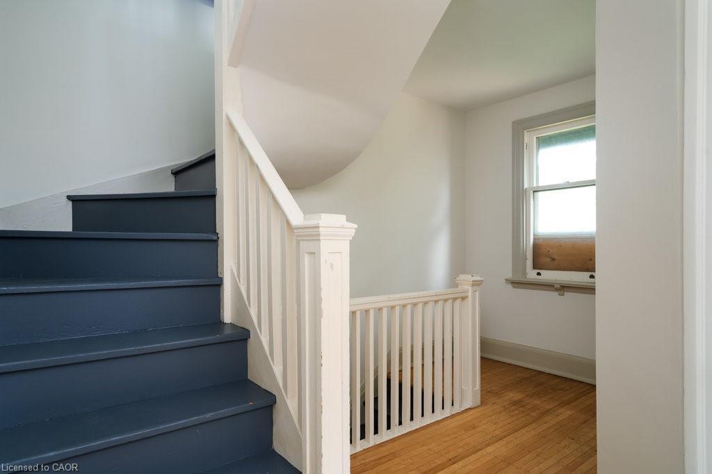 36 Mountwood Avenue, Hamilton, ON - Indoor Photo Showing Other Room