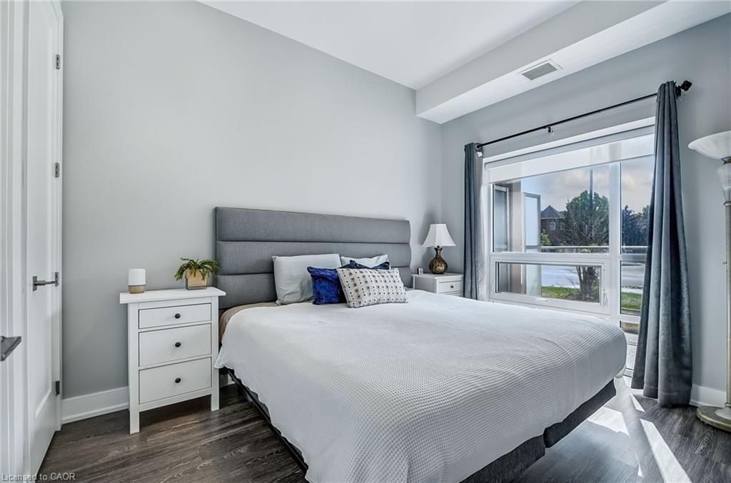 103-4040 Upper Middle Road, Burlington, ON - Indoor Photo Showing Bedroom
