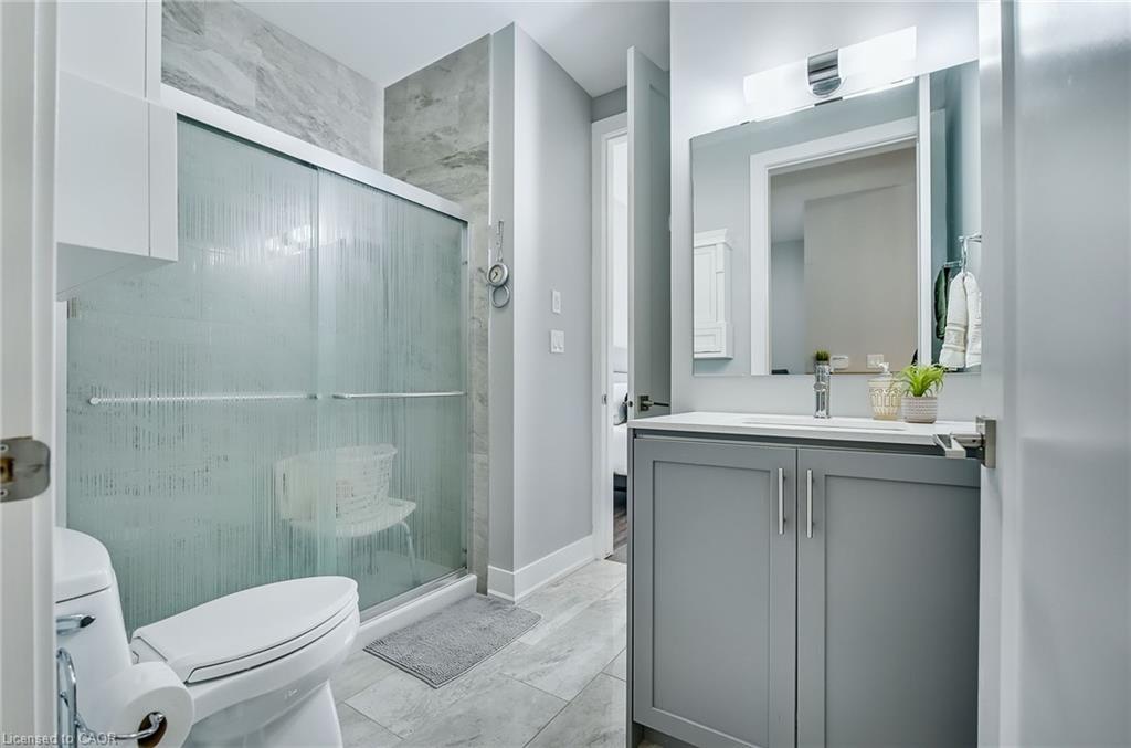 103-4040 Upper Middle Road, Burlington, ON - Indoor Photo Showing Bathroom