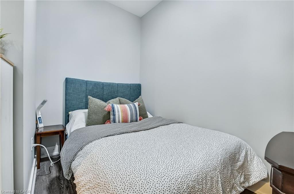 103-4040 Upper Middle Road, Burlington, ON - Indoor Photo Showing Bedroom