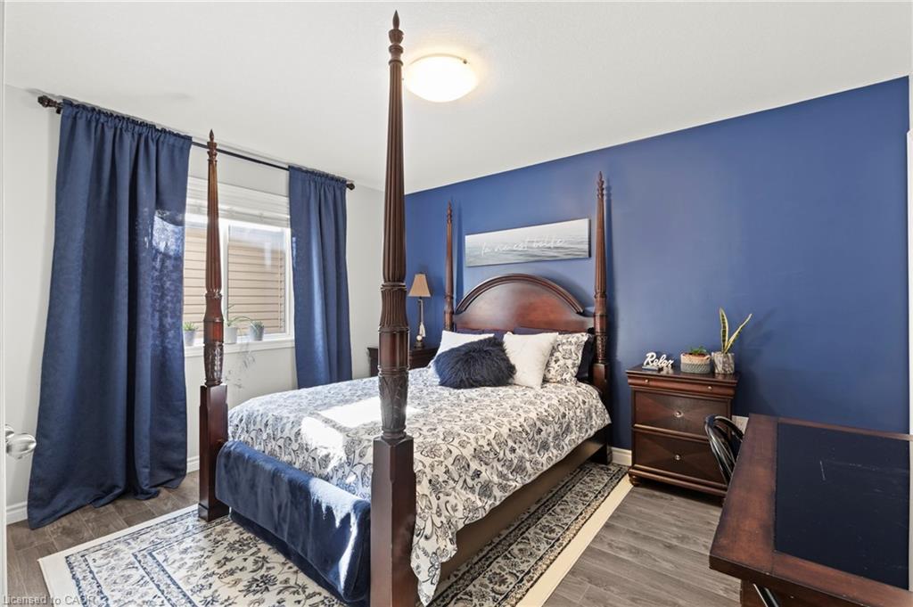 64 Abbott Place, Fonthill, ON - Indoor Photo Showing Bedroom