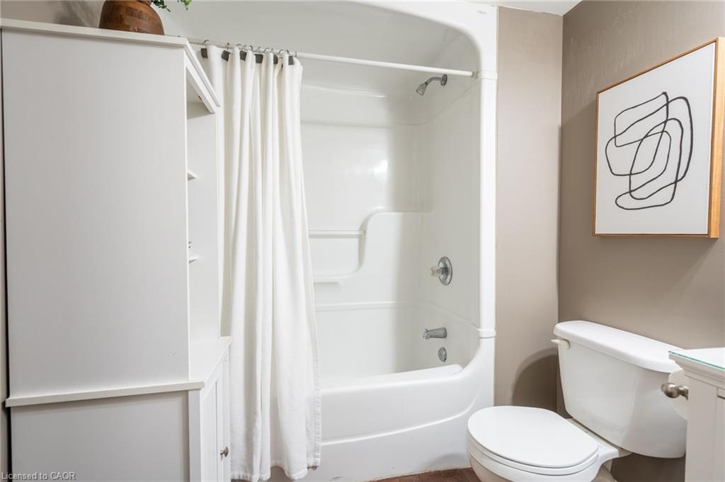 308-4015 Kilmer Drive, Burlington, ON - Indoor Photo Showing Bathroom