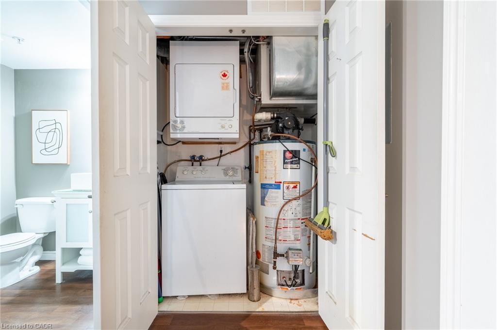 308-4015 Kilmer Drive, Burlington, ON - Indoor Photo Showing Other Room