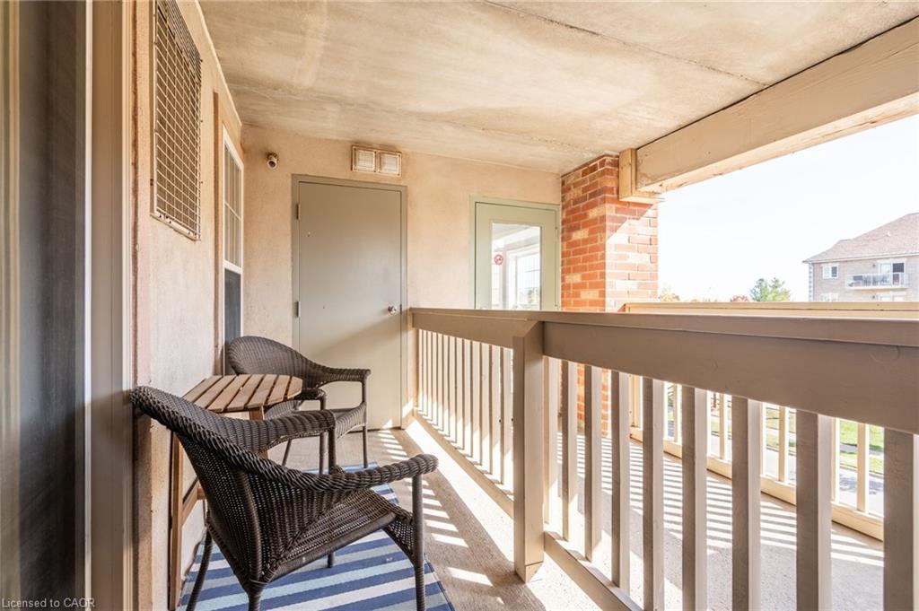 308-4015 Kilmer Drive, Burlington, ON - With Exterior