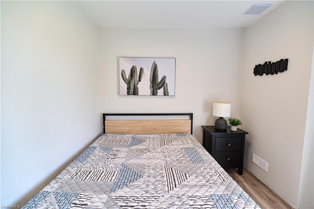 212 Red Clover Court, Kitchener, ON - Indoor Photo Showing Bedroom