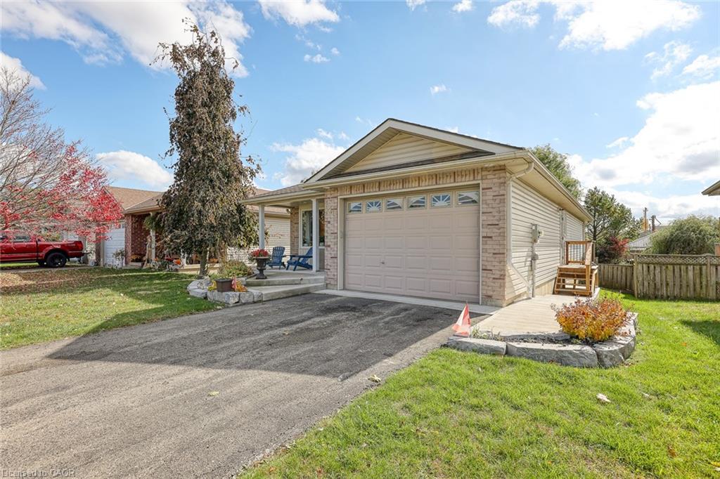 217 North Street E, Tillsonburg, ON - Outdoor