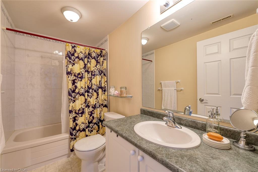 217 North Street E, Tillsonburg, ON - Indoor Photo Showing Bathroom