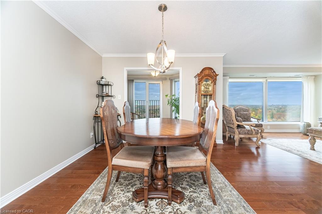 1602-190 Hespeler Road, Cambridge, ON - Indoor Photo Showing Dining Room