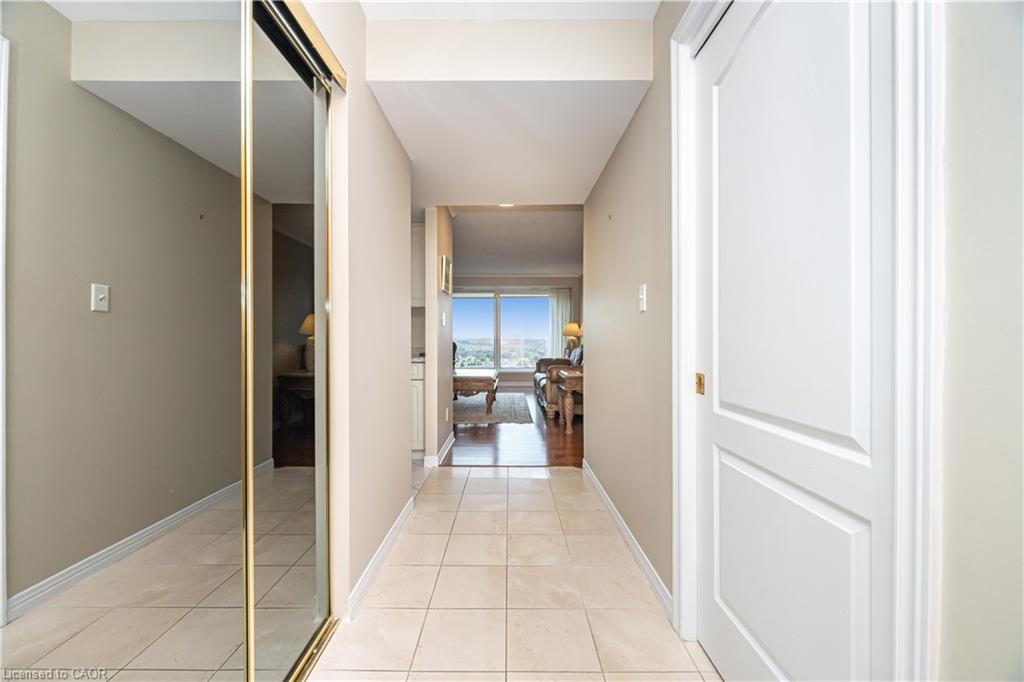 1602-190 Hespeler Road, Cambridge, ON - Indoor Photo Showing Other Room